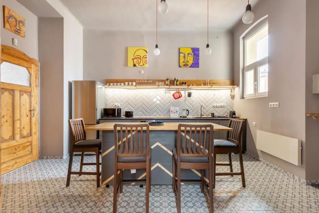 בודפשט Elegant And Modern In The City Centre מראה חיצוני תמונה